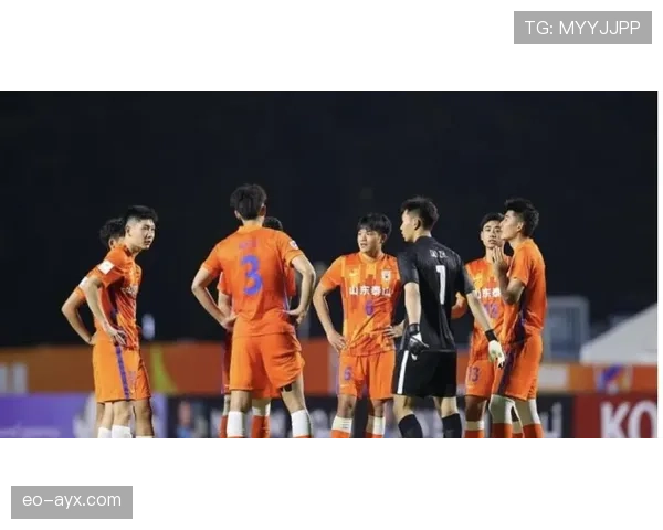 足球新星闪耀赛场，青春力量重塑格局引关注