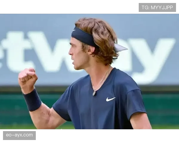 那不勒斯重回巅峰可能性引发讨论，阵容稳定性与竞争格局面临考验